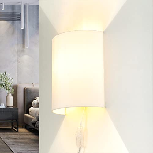 Licht-Erlebnisse Wandlampe mit Stecker und Schalter, Stoff, Weiß, Wandlampe mit Kabel, Up Down, indirekt, E27, H:23 cm, Wandleuchte Schlafzimmer, Lampe Wand Innen, blendarm, gemütlich